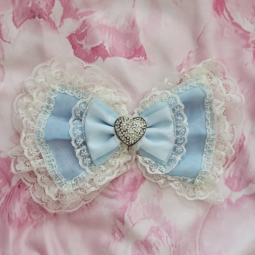 La Pafait Super Rare Hime Gyaru Blue White Lace Bow with Heart Rhinestone